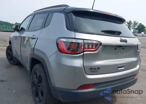 2018 Jeep Compass Altitude 4X4 from USA, damaged, VIN 3C4NJDBB2JT313502